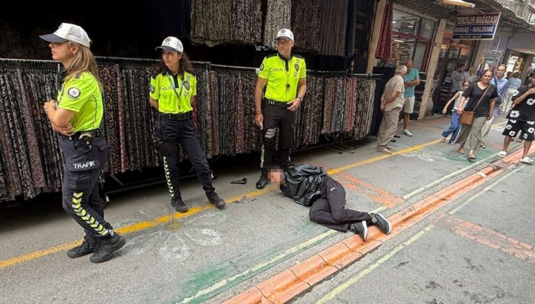 agustosta mont giydi yakayi ele verdi eLryVl4v