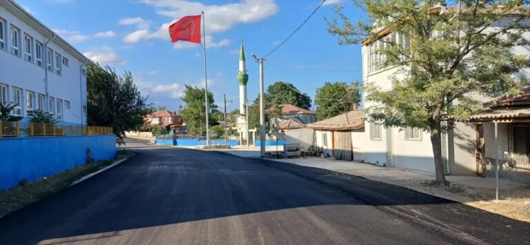 edirnede koy yollarina sicak asfalt zpKnbuHy