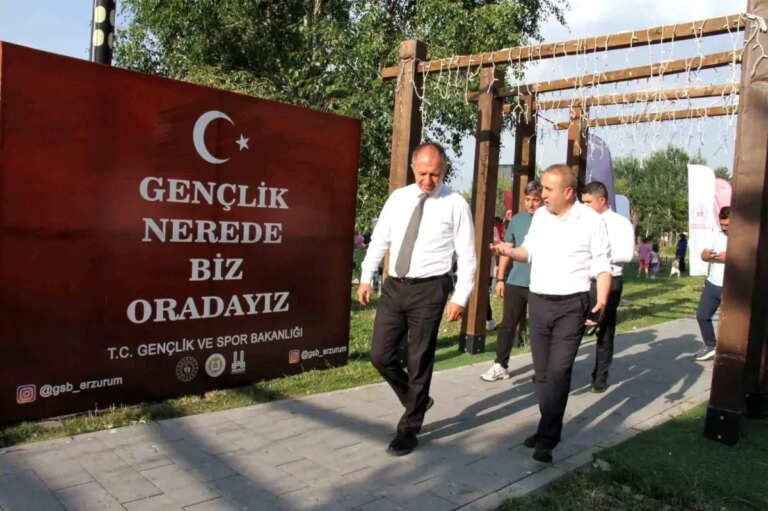 erzurumda cadir genclik merkezi acildi nisgfpxt
