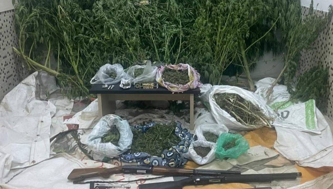 denizlide uyusturucu operasyonu 2 supheli tutuklandi QyVEbFBU