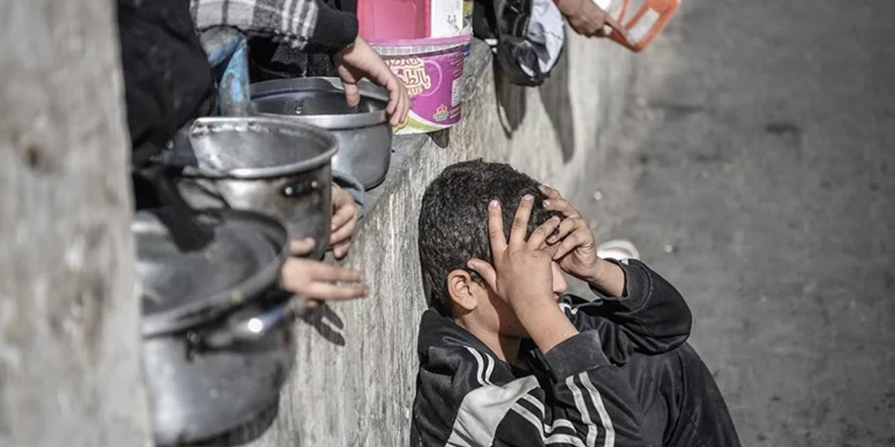 gazzede aclik nedeniyle olenlerin sayisi 400u asti WDJLVVyD