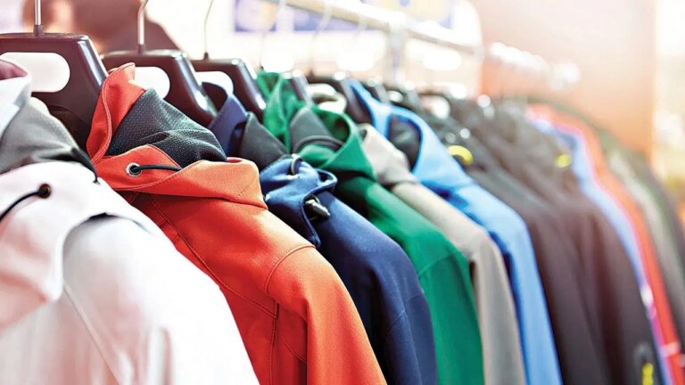 tmsf el koymustu dev giyim markasi satiliyor rRg5ISOv