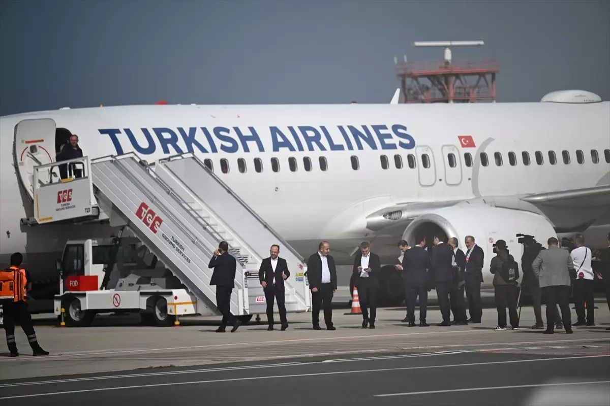 ozgurluk filosu koalisyonuactivistler istanbula dondu clVCQBBN