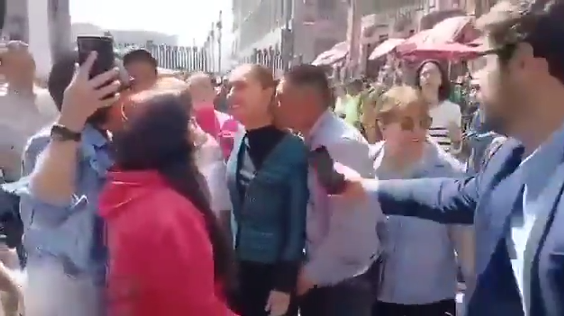 meksika devlet baskani sheinbaum taciz sonrasi dava acti bu mucadele tum kadinlar icin J6vu1h4i.png