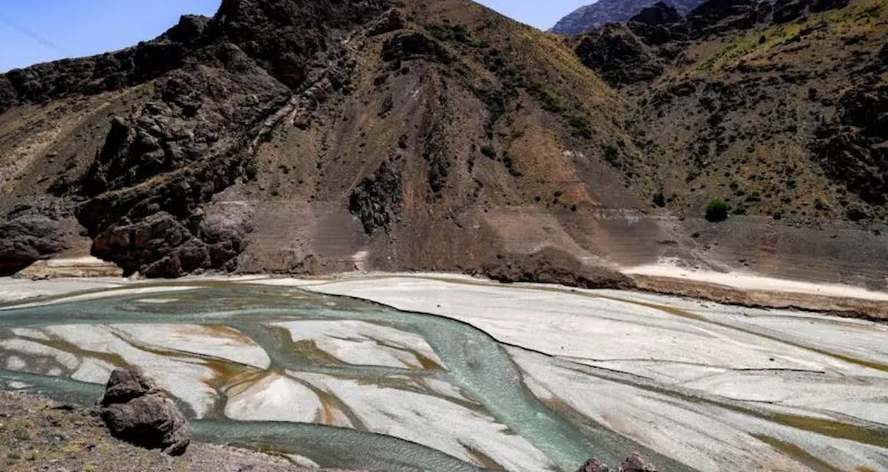 sadece iki haftalik sulari kaldi komsuda halk panik icinde uLgiRDP2.jpg