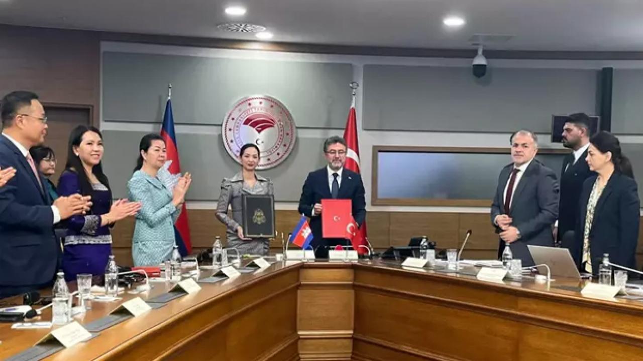turkiye ile kambocya arasinda karma ekonomik komisyonu protokolu imzasi peOpYFBG.jpg
