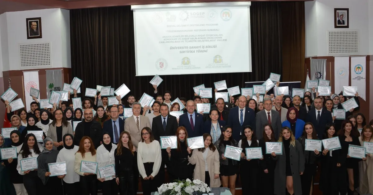 Konya’da ahşap sanatlarını yaşatan projede 118 kursiyer sertifikalandı