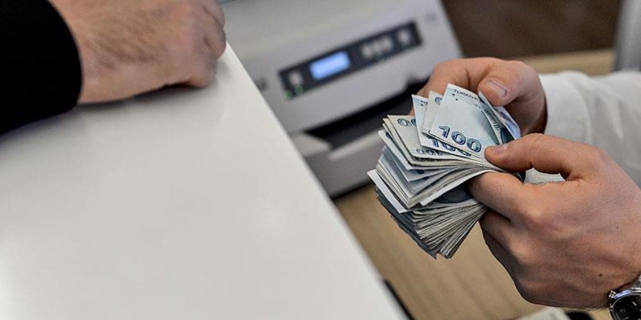 2026-memur-ve-memur-emeklisinin-zamli-maasi-belli-oldu-enflasyon-farki-ortaya-cikti-nWkSI3M8.jpg
