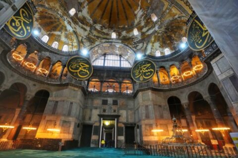 Bakan Ersoy’dan Ayasofya ve Sultanahmet Camii Restorasyonuna Dair Önemli Açıklamalar