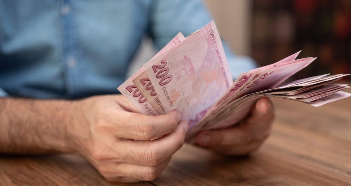 Emeklilere zam haberi iktidardan değil bankalardan geldi